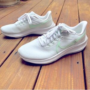 Nike Air Zoom Pegasus 39 tennis shoes Running EXCELLENT CONDITION Women’s 8.5